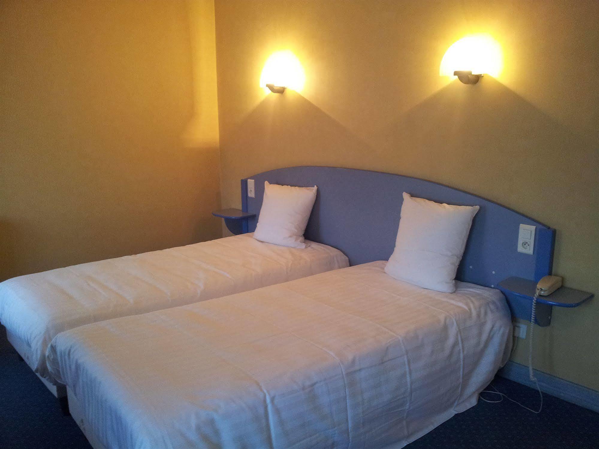 Hôtel Le Chapon Fin Moissac Buitenkant foto